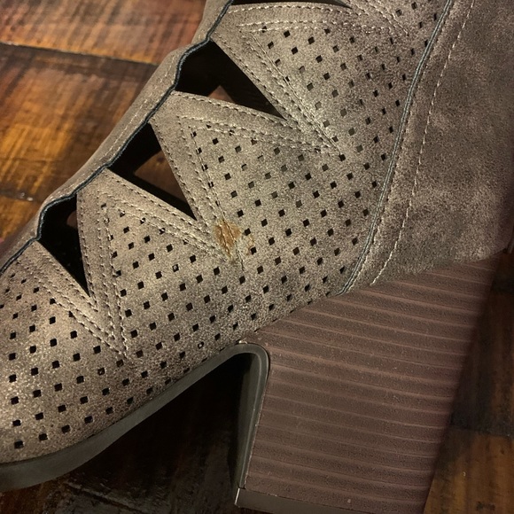 Open toe zip-up grey metallic block heels - Picture 6 of 6